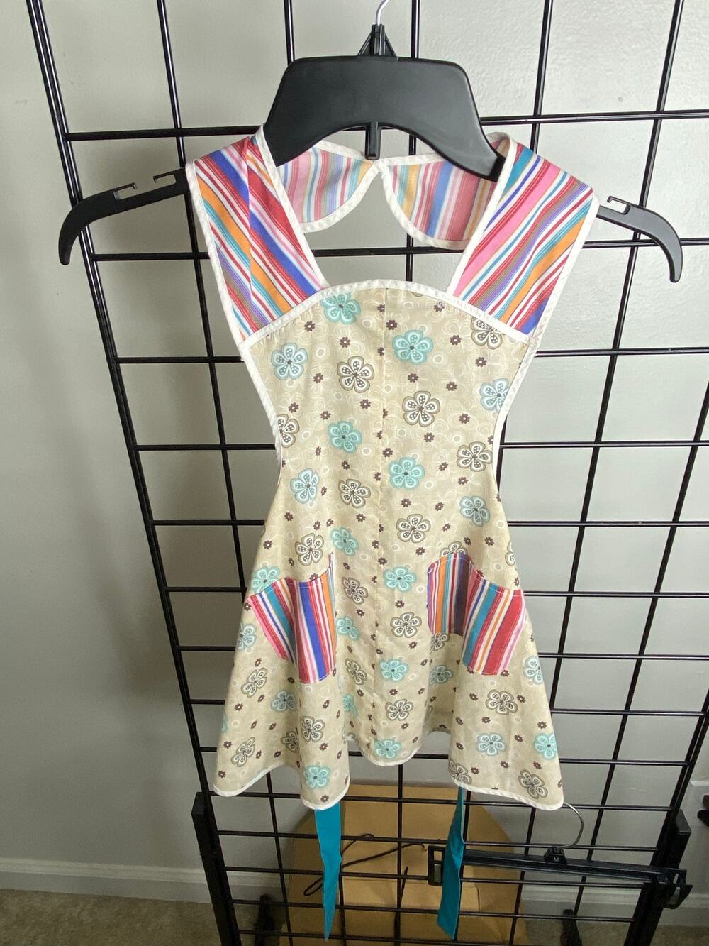 Vintage Y2K Girls Floral Apron Smock Striped Pockets Retro Handmade